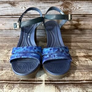 Navy Blue Open-Toe Sandals with Ankle Strap and Textured Straps Crocs Leigh II 9